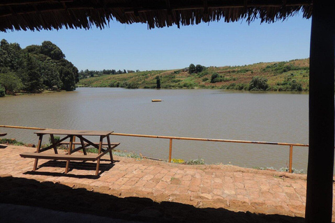 Nairobi: Paradise Lost Waterfall and Caves Guided Tour