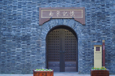 From Shanghai: Hangzhou Private Day Trip with Bullet Train Business Class