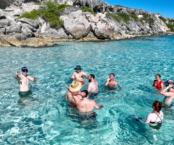 Cancun: Half Day Private Catamaran to Isla Mujeres