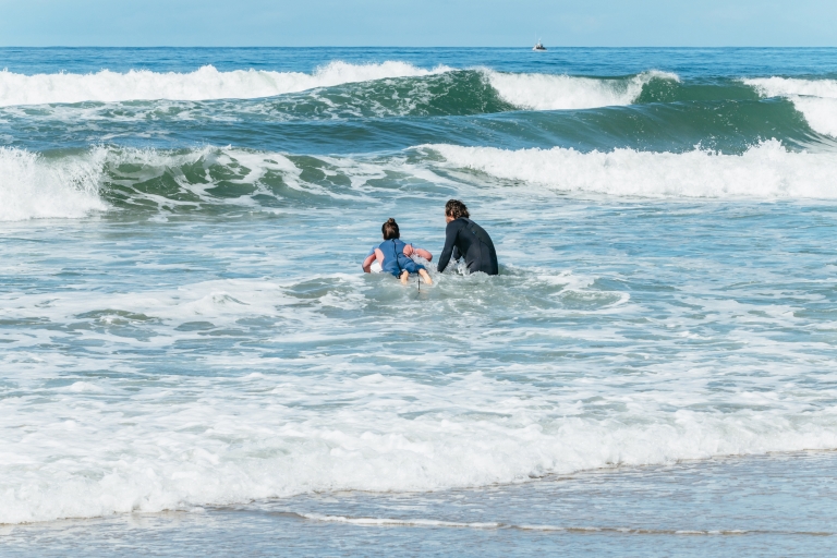 Solana Beach : Leçon de surf privée avec planche et combinaison de plongée