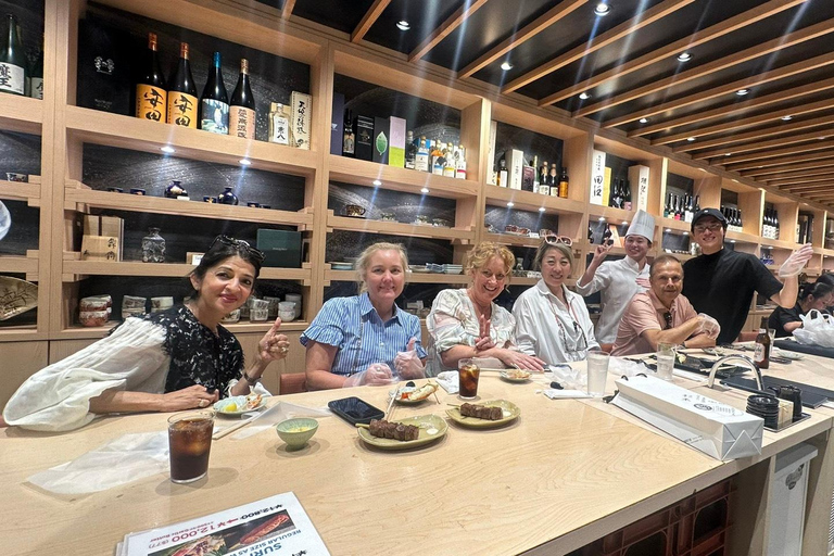 Tokyo: Tsukiji Market Tour with Michelin-Starred Sushi Chef