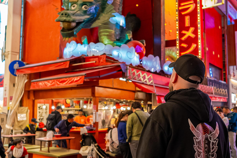 Esperienza privata di servizio fotografico vibrante a OsakaVibrante esperienza di servizio fotografico a Osaka