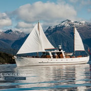Lake Te Anau: 3-Hour Boat Cruise with Guided Walk Lake Te Anau: 3-Hour Boat Cruise with Guided Walk