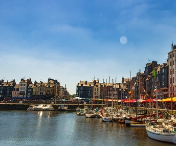 From Le Havre: Seaside Charms Honfleur and Deauville