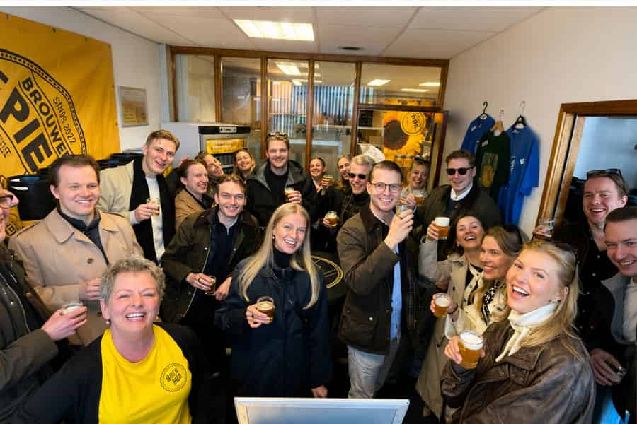 Amsterdam: Guided Craft Beer Brewery Bus Tour with Tastings