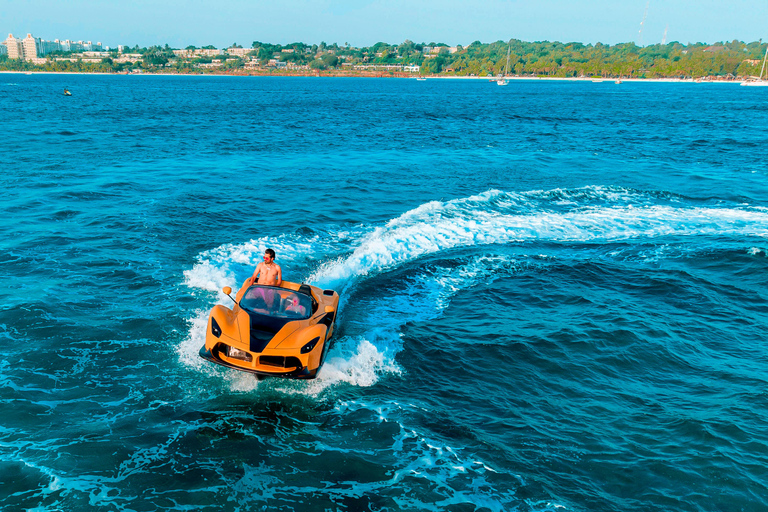 桑给巴尔：喷气式汽车骑行搭配无人机航拍（含接送服务）桑给巴尔：喷气式汽车骑行体验（含无人机航拍，接送服务包含在内）