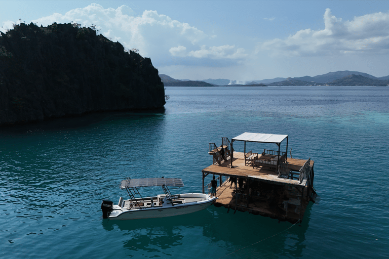 Coron Private Speedboat Tour with Exclusive Lagoon Lunch
