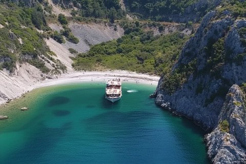 Kusadasi: Guzelcamli Boat Tour, Lunch & Foam Party