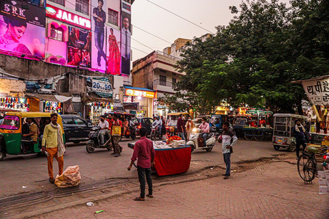 Varanasi: tour privado de comida callejera con recogida en el hotel