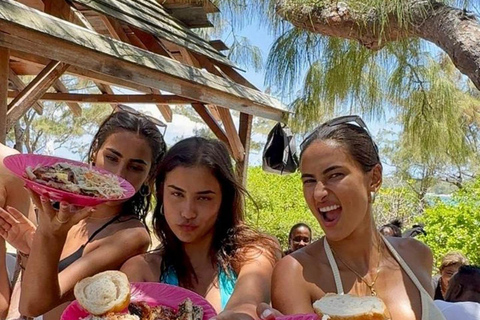 Grand Baie: Northern Isles Catamaran & Tropical BBQ