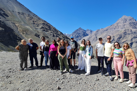 Experience Portillo and Laguna del Inca with a picnic. Santiago - The Andes - Laguna del Inca and Portillo