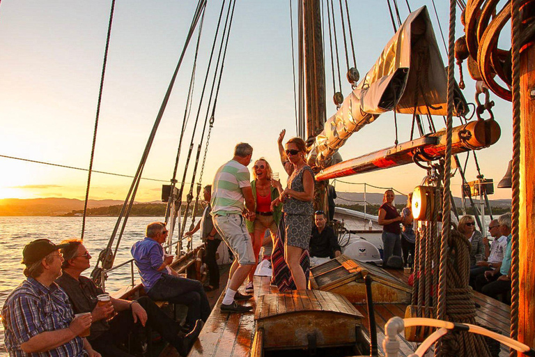 Oslo: Oslofjordcruise met diner met zeevruchtenOslo: Rondvaart door de Oslofjord met zeevruchtendiner