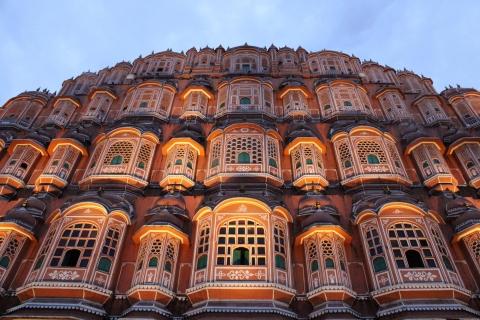 Z Delhi: 2-dniowa prywatna nocna wycieczka po różowym mieście JaipurWycieczka z zakwaterowaniem w hotelu 3-gwiazdkowym