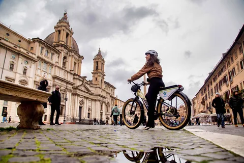 Rome : Visite matinale en vélo électrique