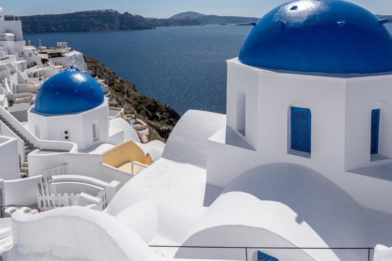 Santorini: Tailor-Made Private Tour with a Local Guide!