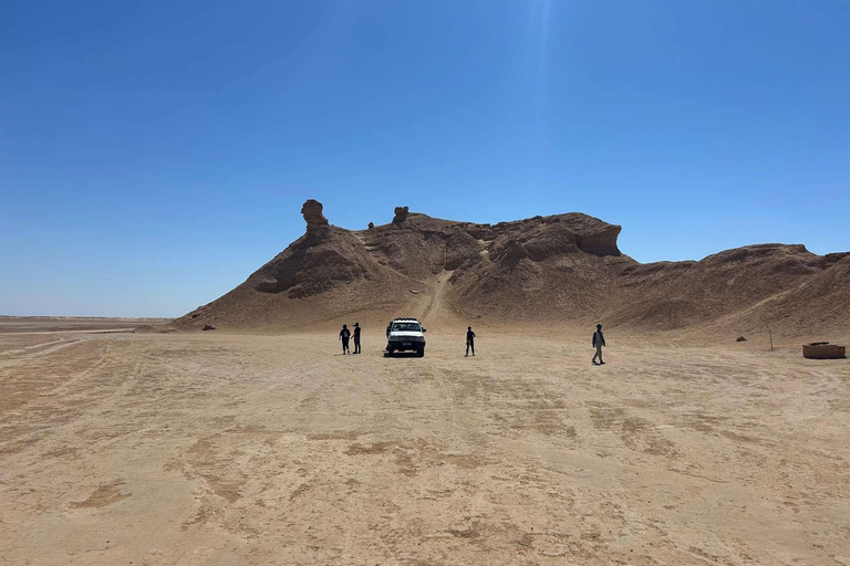 From Kairouan: 2-Day Sahara Tour with Hotel Stay 2-Day Sahara Desert Tour