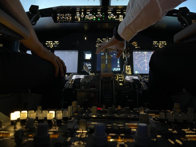 Visit Sabadell (Barcelona) Flight simulator experience B737 in Sabadell, España