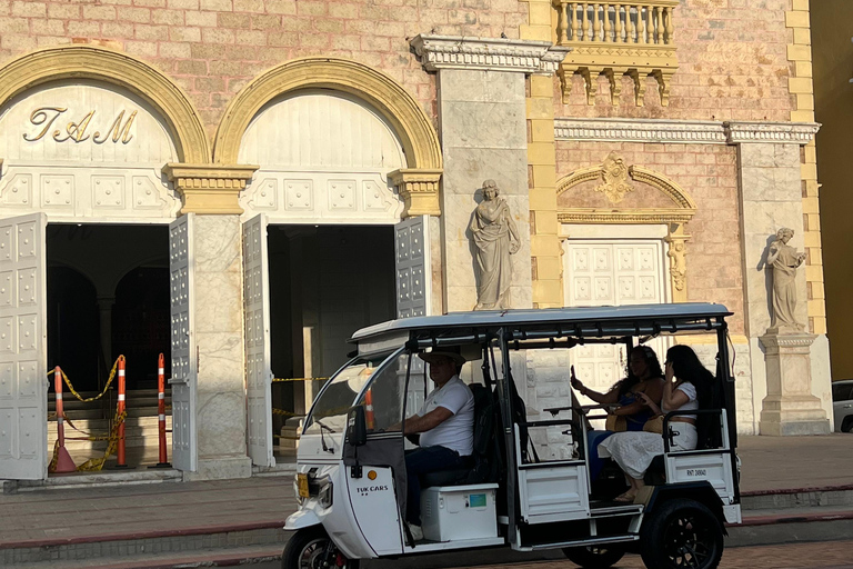 Private Tuk-Tuk City Tour + Shared Cartagena Bay Sunset Cartagena: Private Guided City Tour by Tuk-Tuk