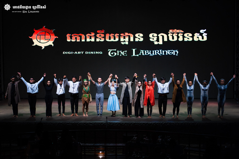 Siem Reap: een spectaculaire show met optioneel dinerSiem Reup; Een geweldige show en diner, alleen bij Labyrinth