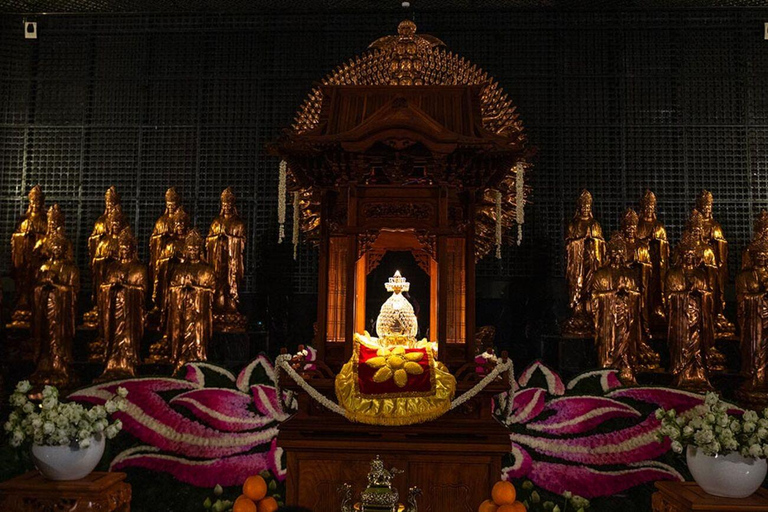 Hanoi’s French Quarter Tour and Train StreetPrivate Tour