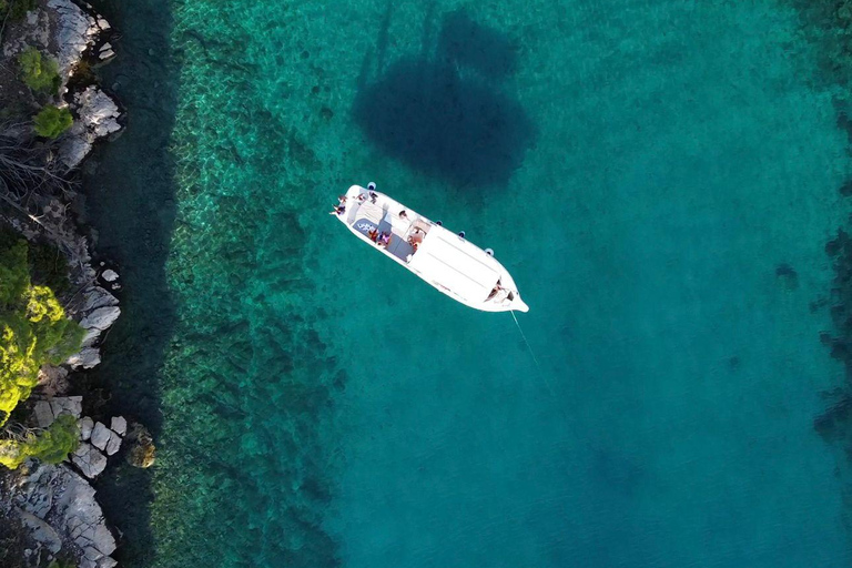 Split: Excursão de 1 dia à Blue Cave em 5 ilhas com Hvar e Vis