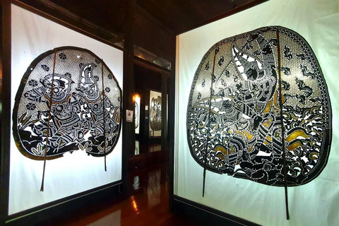 Ratchaburi: Private Floating &amp; Train Market + CAVE + Puppet