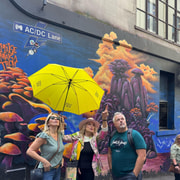 Melbourne: Art in the Streets Walking Tour with Drink