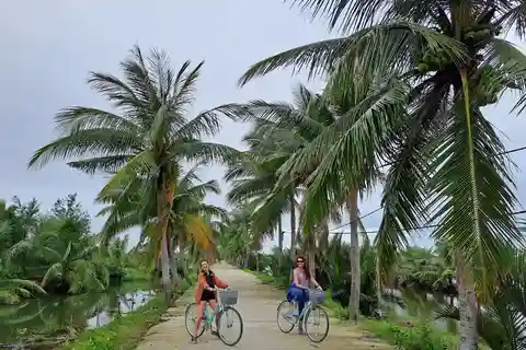 Hoi An Countryside: Biking, basket boat, herb garden, foods