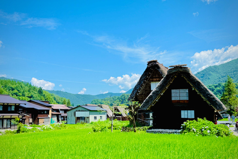Kanazawa: Shirakawago, Gokayama, and Takayama Full Day Trip