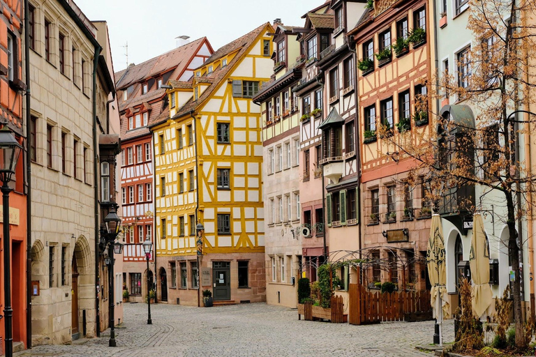 Nuremberg: Ao longo do Pegnitz pela Cidade Velha Tour guiado por você mesmo