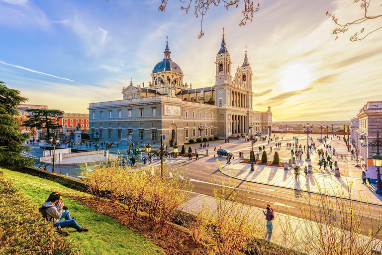 Barcelona: 6-Day Spain Tour with Hotels, Tours & Transfers