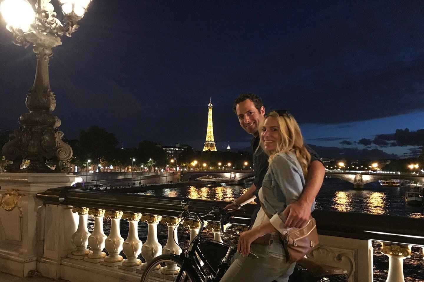 Paris: Night Small-Group Bike Tour & Boat Cruise