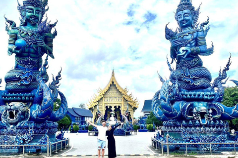 Chiangrai : Half Day Tour 3 Famous Temples / (Private tour)