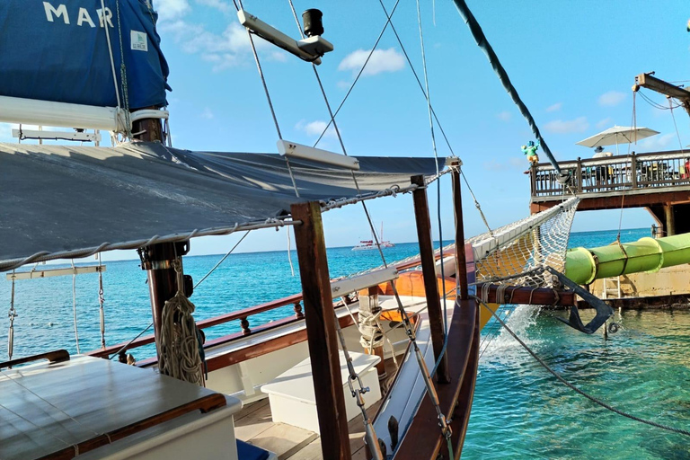 内格里尔：海盗船巡游（含浮潜和 Ricks）仅限公主和帕拉迪乌姆度假村的客人