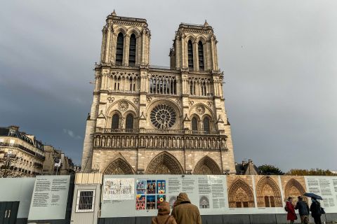 Париж: прогулка по Нотр-Дам под открытым небом с входом в склеп