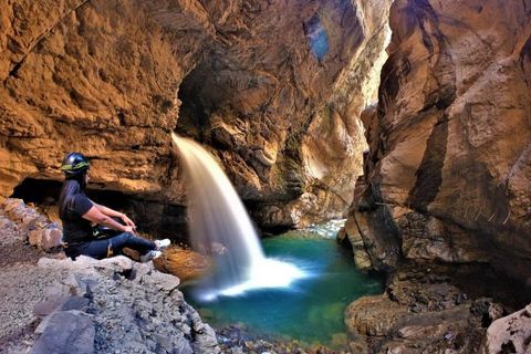 Explore o centro da Terra em Cañon de Autisha