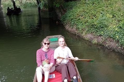 Oxford: Chauffeured Punting River with Optional Walking Tour Private River Cruise and Private Group Walking Tour