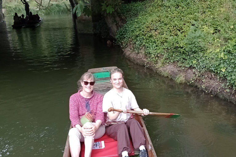 Oxford: Chauffeured Punting River with Optional Walking Tour Private River Cruise and Private Group Walking Tour