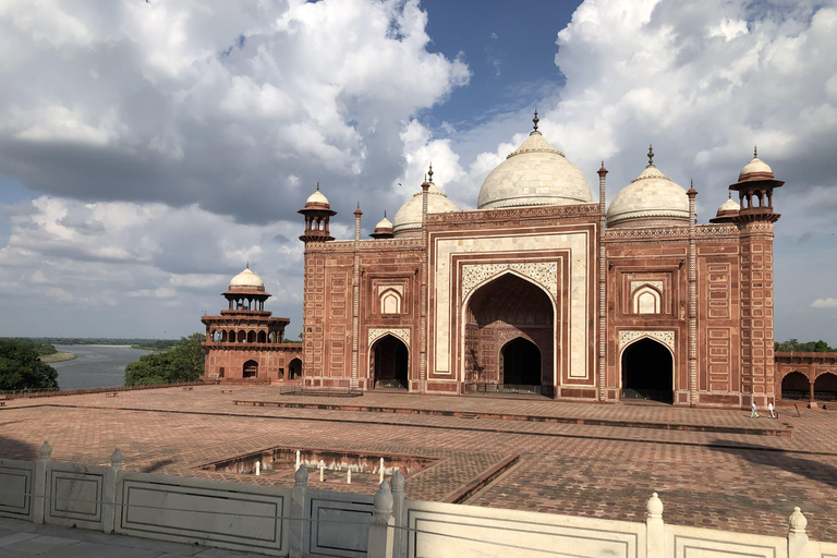 From Delhi: Agra Day Trip with Taj Mahal and Agra FortAC Car and Tour Guide Service Only