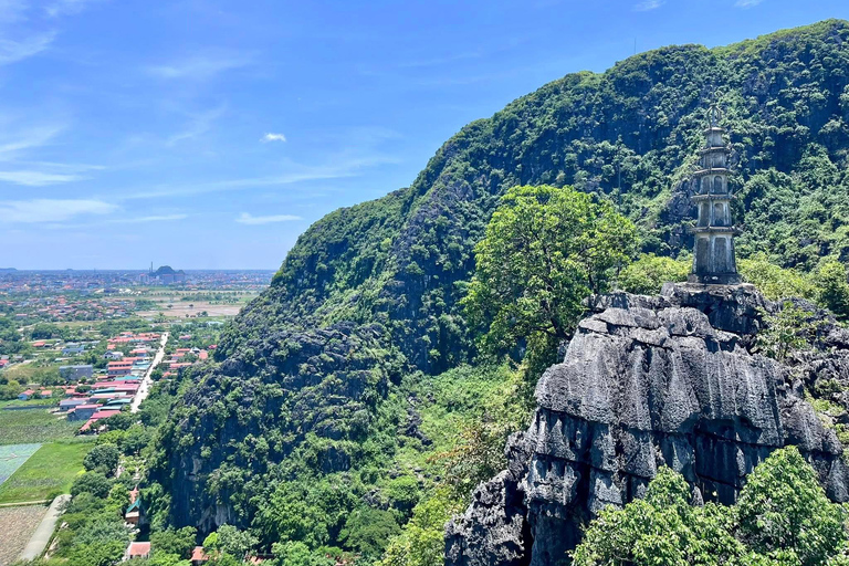 Hanoi: Trang An UNESCO, Mua Cave, Hoa Lu or Dich Long Pagoda GROUP: Hoa Lu, Trang An UNESCO BOAT, Mua Cave, Buffet, Cycle