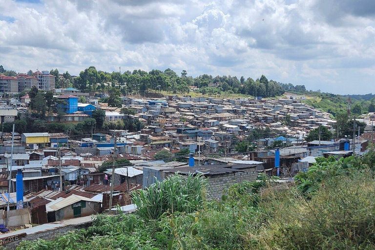 Nairobi:Kibera Slum Guided Walking Tour with Local Guide