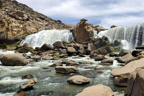 Arequipa: Cascatas de Pillones e Bosque de Pedras | Dia inteiro