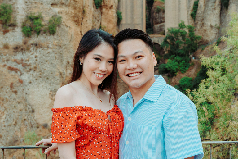 Ronda: Expert Secret Proposal & Engagement Photographer Guided Proposal (1 hour)