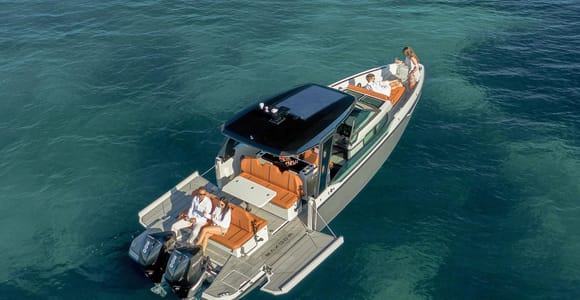 Paros: Private Paros and Antiparos Luxury Speedboat Tour