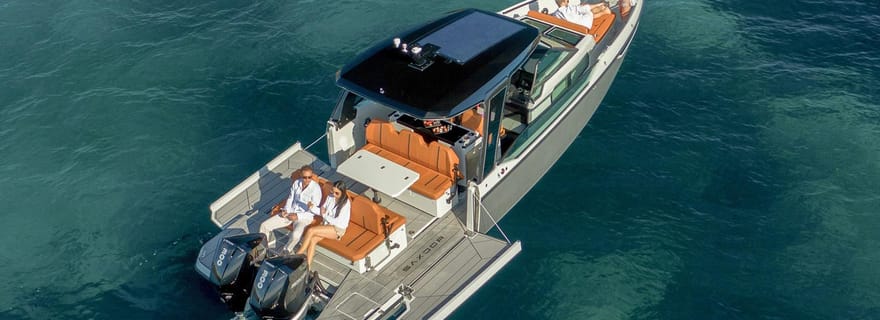 Paros : Visite privée de Paros et Antiparos en bateau à moteur de luxe