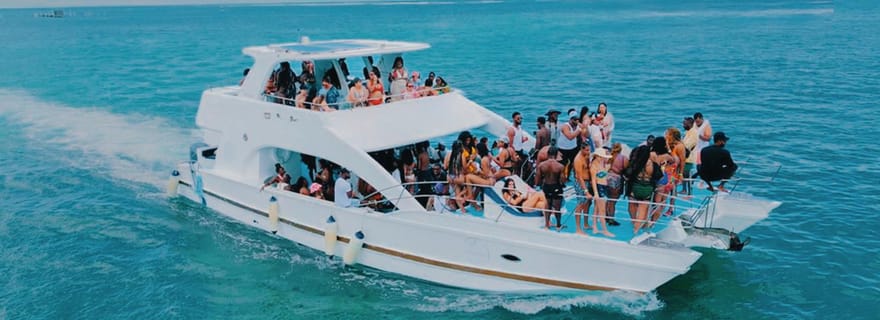 Punta Cana : bateau de fête avec plongée avec tuba, alcool et hip-hop