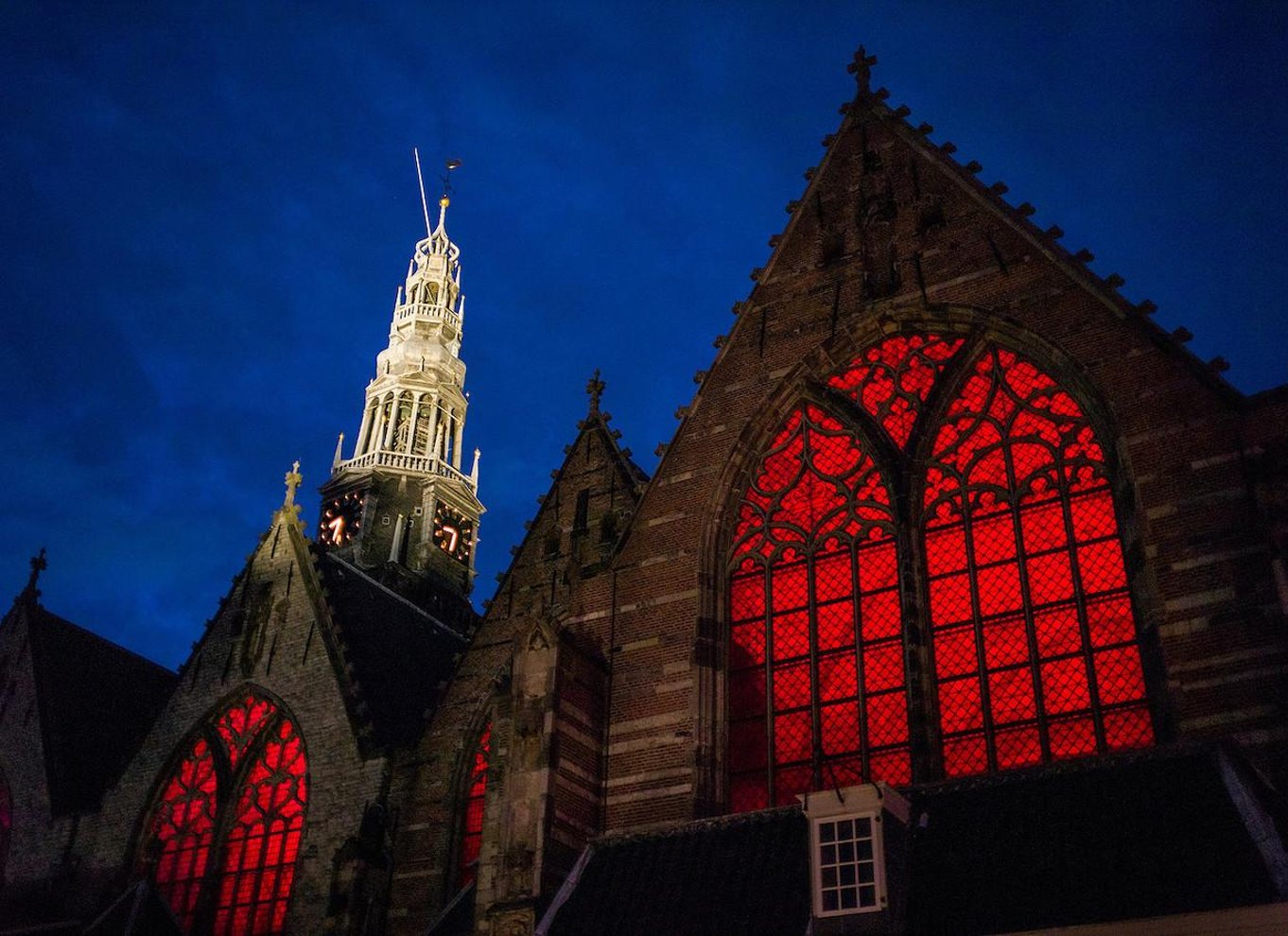 Amsterdam: Tour a luci rosse esclusivo e Peep Show | BookYourTour.com