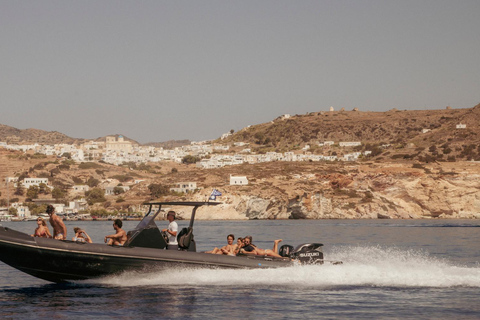 Sifnos : explorez Polyaigos et Kimolos lors d&#039;une croisière privéeLocation de bateau à Sifnos vers Polyegos et Kimolos avec Marvel RIB