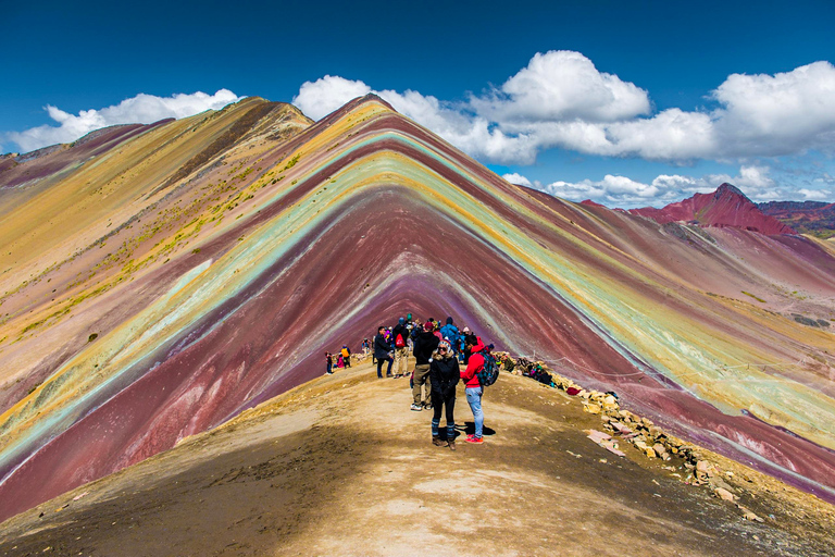 Perú||Lima, Nazca, Machu Picchu, Rainbow Mountain||11D+Hotel