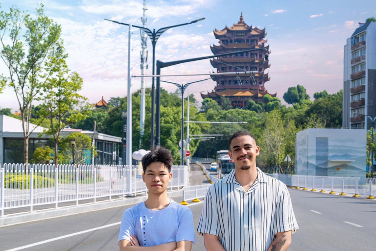 武汉：黄鹤楼和湖北街导览游武汉：黄鹤楼和湖滨步行街导览游